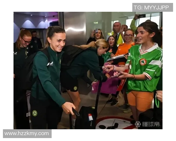 国外女足球星送鞋事件引发热议球迷纷纷关注真实情况