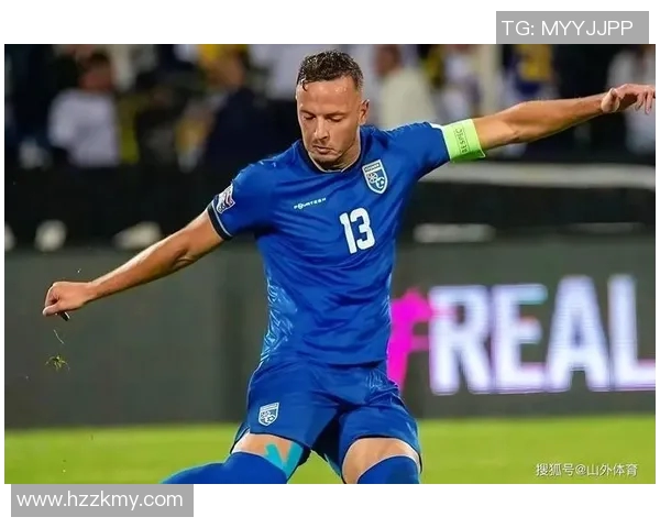 足球巨星技巧揭秘 让你快速提升球场表现的必备训练方法